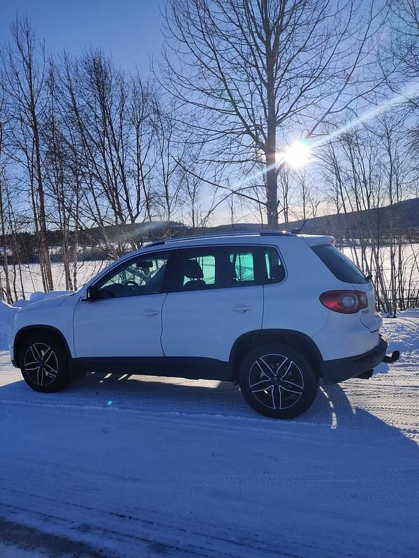 Begagnad VW Tiguan 150 HK (110 kW) 2011 SUV