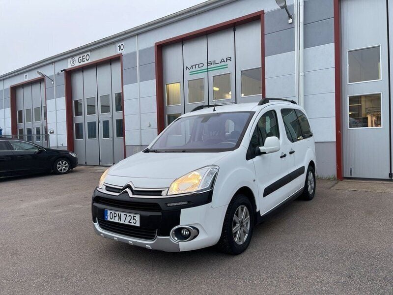 Begagnad Citroën Berlingo 115 HK (84 kW) 2014 Vit Minibuss