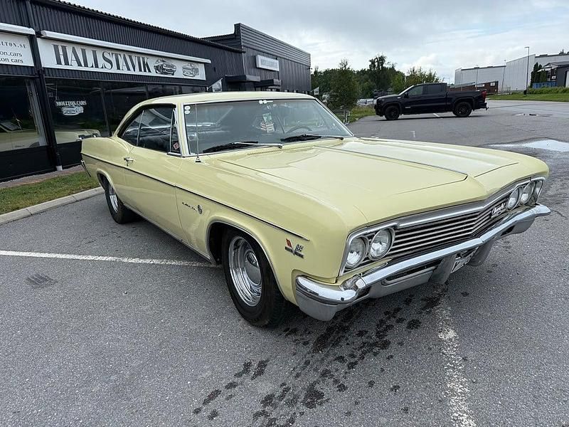 Begagnad Chevrolet Coupé Sport 330 HK (242 kW) 1966 Gul Sportkupé