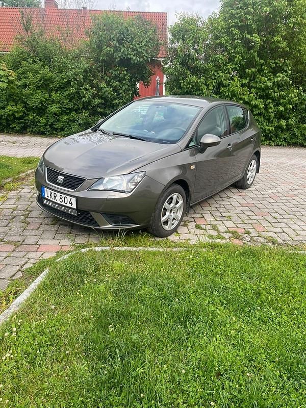 Begagnad 2016 Seat Ibiza Halvkombi | 49 500 kr (Marknadspris) - Bild 1/3