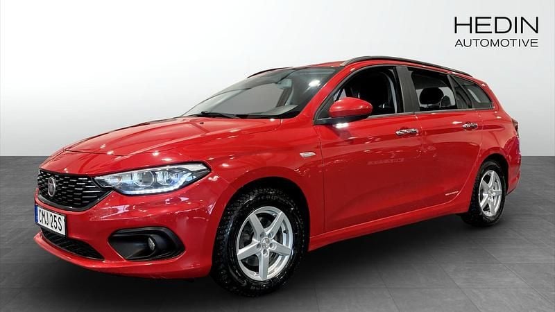 Begagnad Fiat Tipo Wagon 120 HK (88 kW) 2020 Röd Kombi