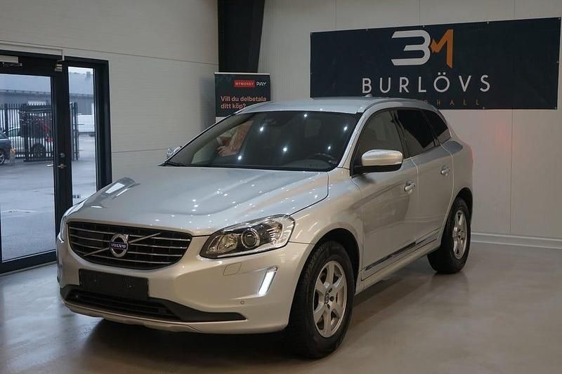 Silver Begagnad 2016 Volvo XC60 Standard SUV | 189 900 kr (Marknadspris) - Bild 1/4