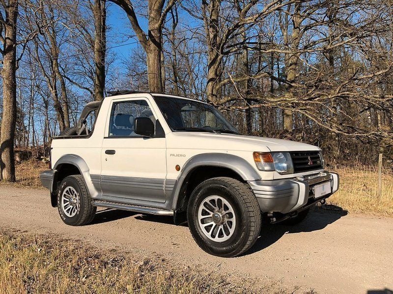 Begagnad Mitsubishi Pajero Top 150 HK (110 kW) 1991 Vit SUV