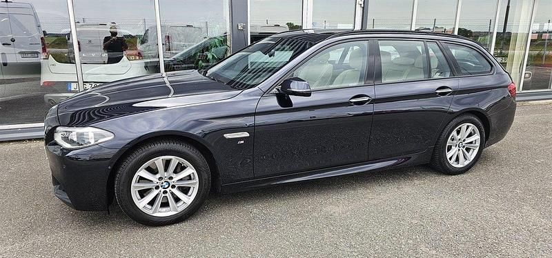 Svart Begagnad 2016 BMW 530 M Sport Kombi | 239 900 kr (Marknadspris) - Bild 1/4