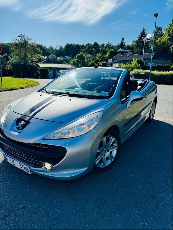 Grå Begagnad 2007 Peugeot 207 CC Cab | 30 000 kr (Bra pris) - Bild 1/4