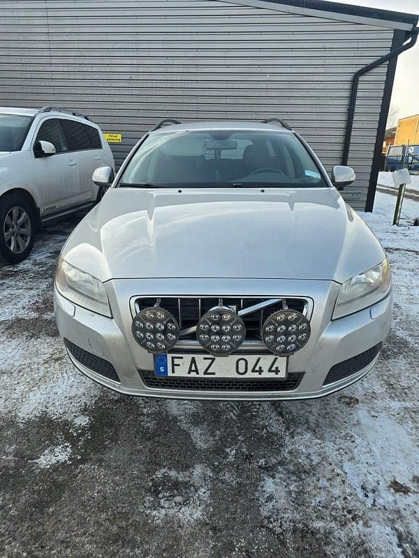 Begagnad Volvo V70 109 HK (80 kW) 2010 Grå silver Kombi
