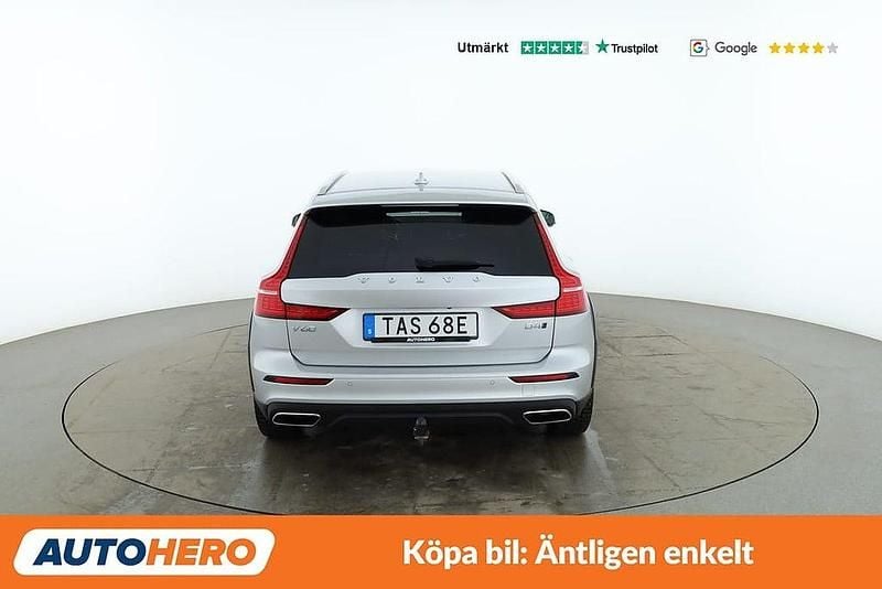 Begagnad Volvo V60 CC Momentum 192 HK (141 kW) 2019 Silver Kombi