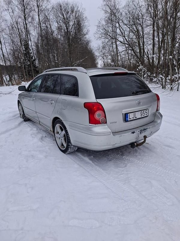 Begagnad Toyota Avensis 177 HK (130 kW) 2007 Kombi