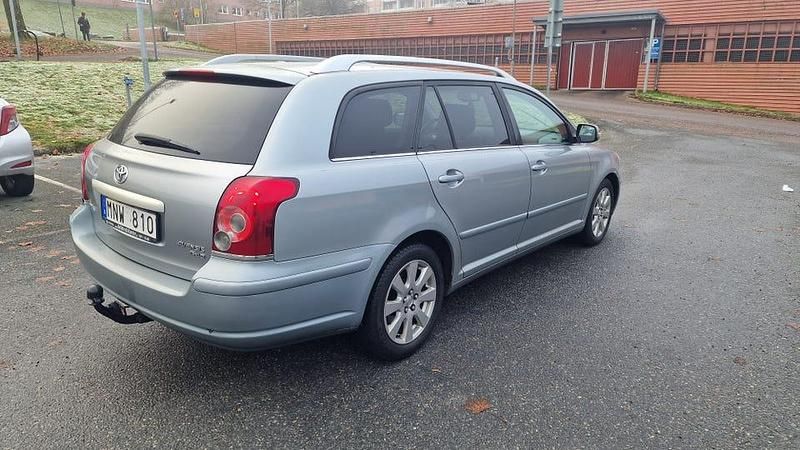 Begagnad Toyota Avensis 126 HK (92 kW) 2008 Kombi