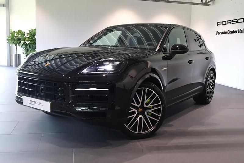 Svart (black) Begagnad 2024 Porsche Cayenne SUV | 1 095 000 kr - Bild 1/4