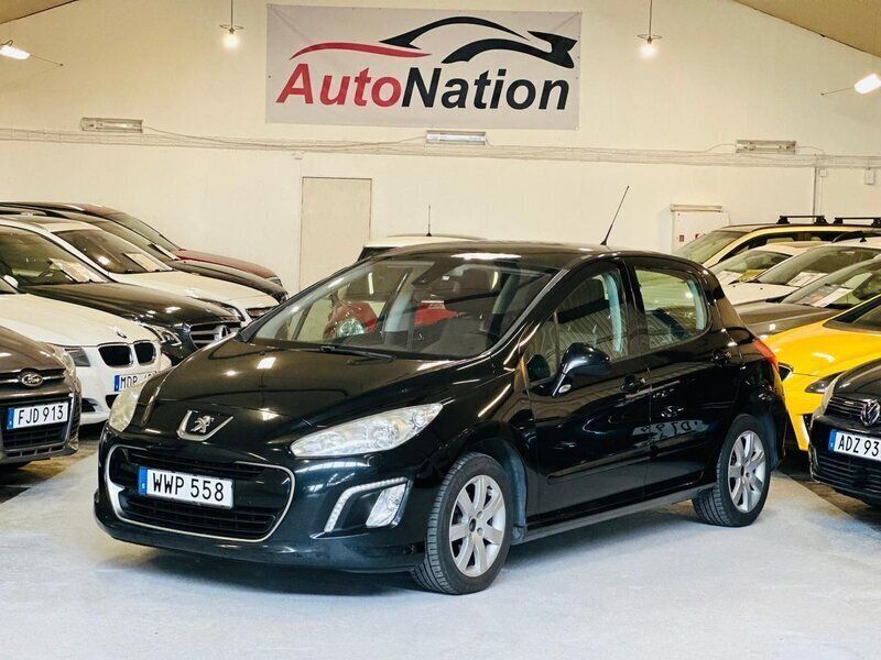 Svart Begagnad 2012 Peugeot 308 Halvkombi | 44 900 kr (Marknadspris) - Bild 1/4