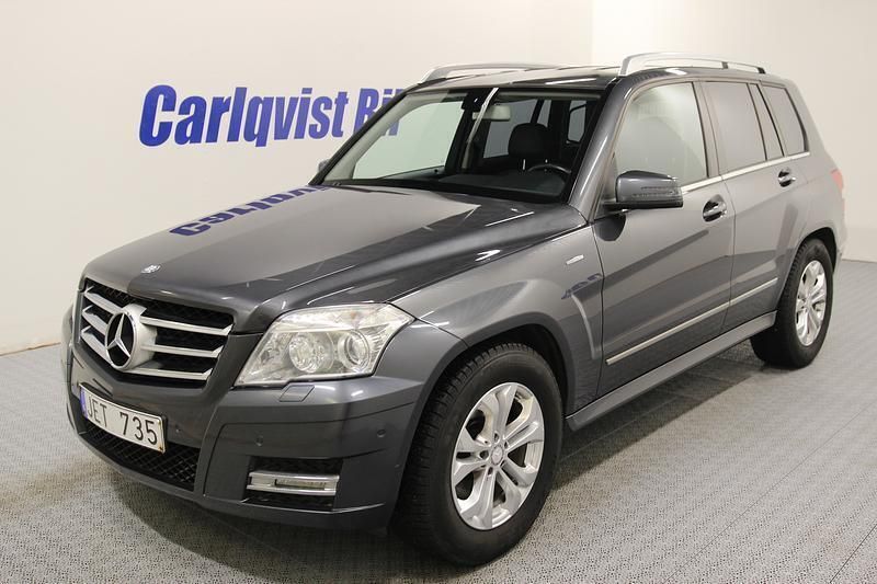 Grå metallic Begagnad 2011 Mercedes GLK220 SUV | 139 000 kr (Marknadspris) - Bild 1/4