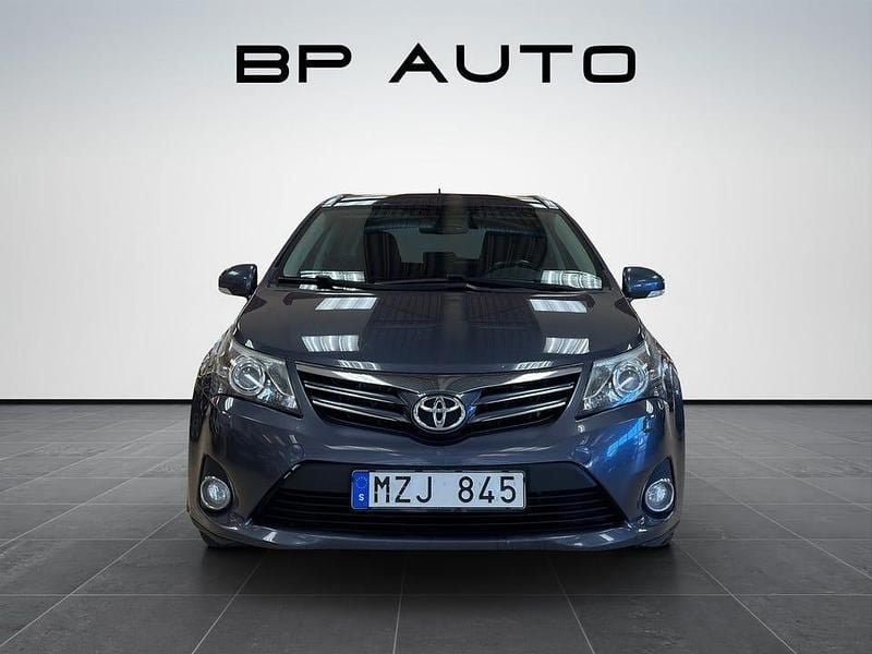 Begagnad Toyota Avensis Business Edition 152 HK (111 kW) 2012 Mörkblå Kombi