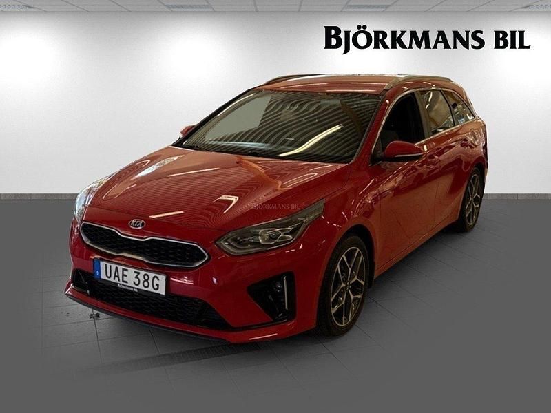 Röd Begagnad 2019 Kia Ceed Sportswagon GT-Line Kombi | 205 000 kr (Marknadspris) - Bild 1/4