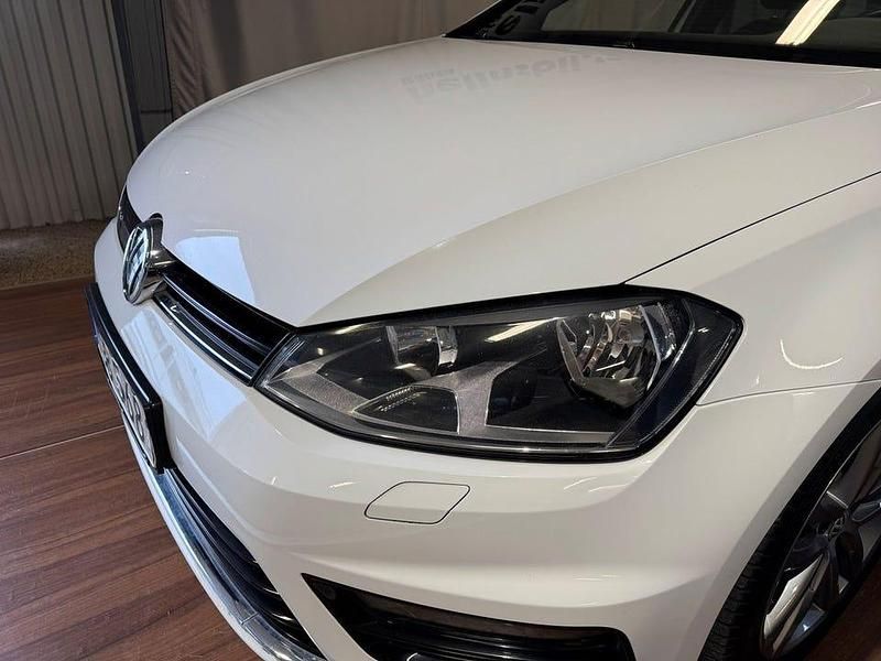 Begagnad VW Golf VII GT 150 HK (110 kW) 2016 Vit Kombi