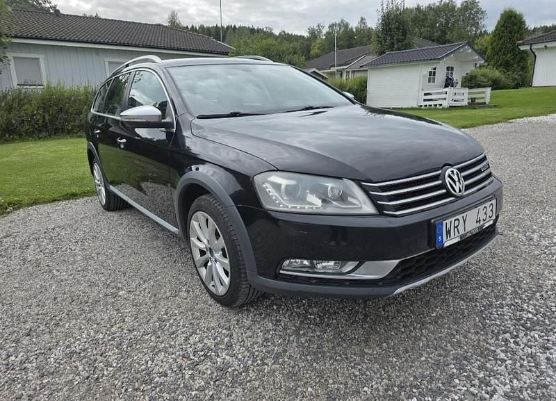 Svart Begagnad 2013 VW Passat Alltrack Kombi | 89 900 kr (Bra pris) - Bild 1/4