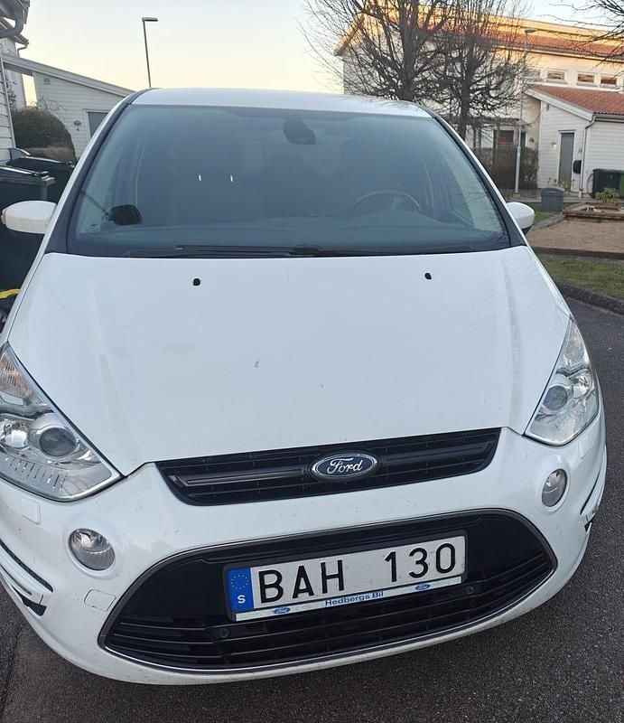 Begagnad 2011 Ford S-MAX S Minibuss | 53 000 kr (Marknadspris) - Bild 1/4