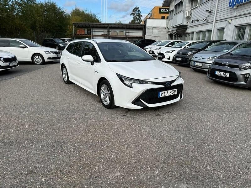 Begagnad Toyota Corolla Active 122 HK (89 kW) 2021 Vit Kombi