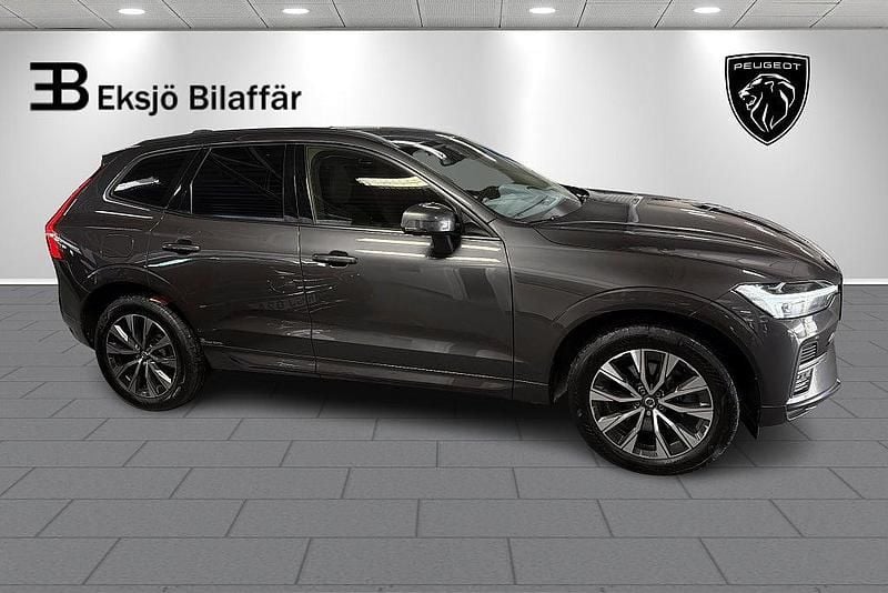 Begagnad Volvo XC60 Momentum 197 HK (144 kW) 2021 Grå metallic SUV