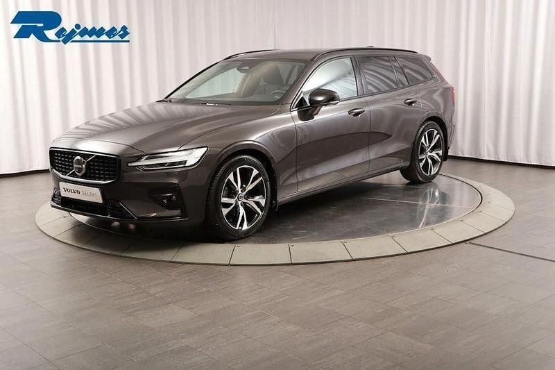 Grå Begagnad 2024 Volvo V60 Plus Kombi | 379 900 kr (Bra pris) - Bild 1/4