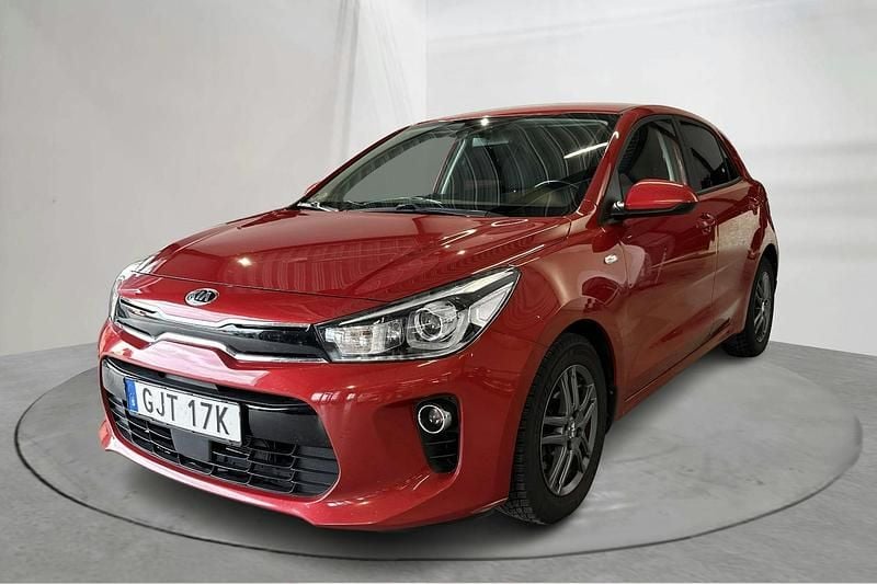 Röd Begagnad 2020 Kia Rio Advance | 154 800 kr - Bild 1/4
