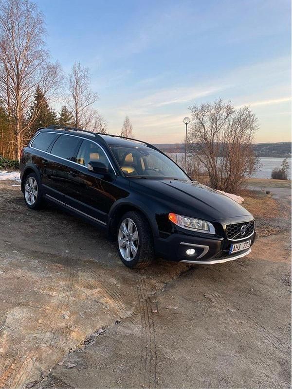 Svart Begagnad 2014 Volvo XC70 Summum SUV | 180 000 kr (Marknadspris) - Bild 1/3