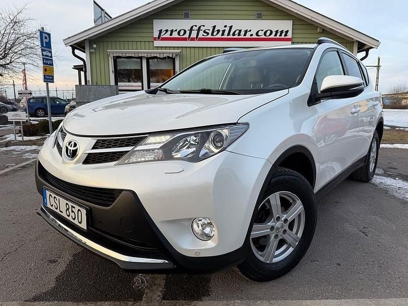 Begagnad Toyota RAV4 Executive 150 HK (110 kW) 2014 Vit SUV