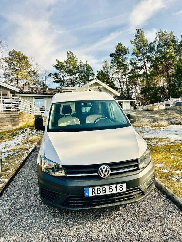 Vit Begagnad 2017 VW Caddy Minibuss | 97 000 kr (Bra pris) - Bild 1/4
