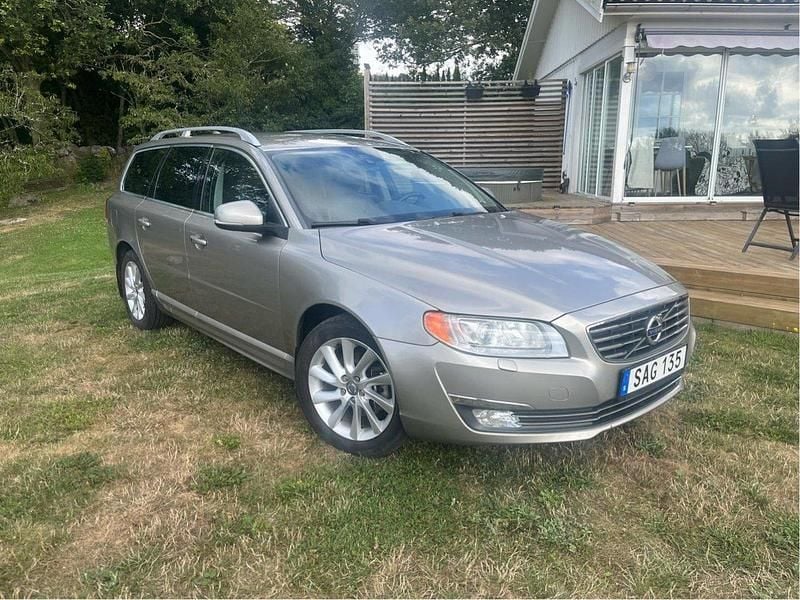 Brun Begagnad 2014 Volvo V70 Summum Kombi | 89 500 kr (Marknadspris) - Bild 1/4