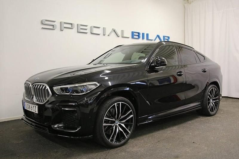 Svart Begagnad 2021 BMW X6 M Sport SUV | 679 000 kr (Marknadspris) - Bild 1/4