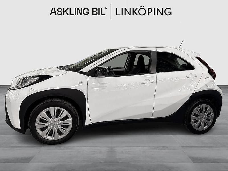 Begagnad Toyota Aygo X Play 72 HK (52 kW) 2022 Vit SUV