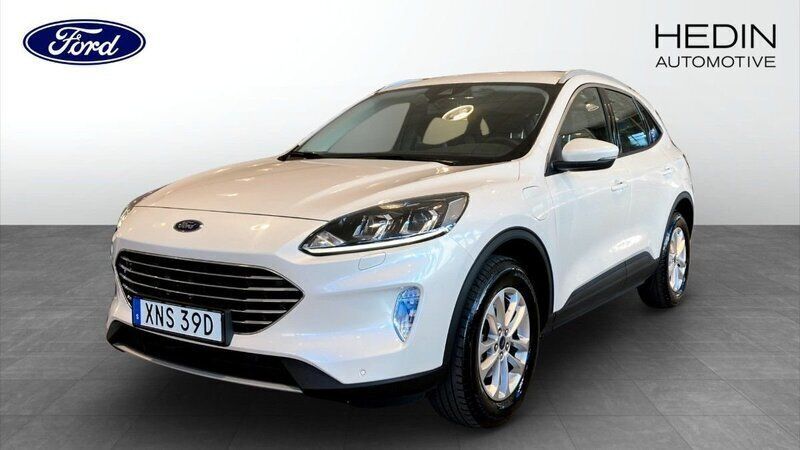 Vit (white) Begagnad 2021 Ford Kuga Titanium SUV | 259 900 kr (Marknadspris) - Bild 1/4