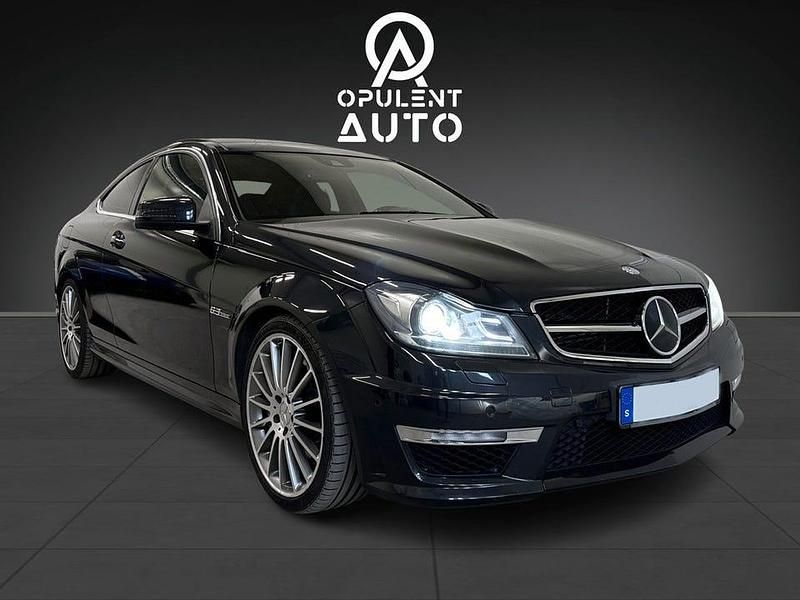 Begagnad Mercedes C63 AMG AMG 457 HK (336 kW) 2012 Svart Sportkupé