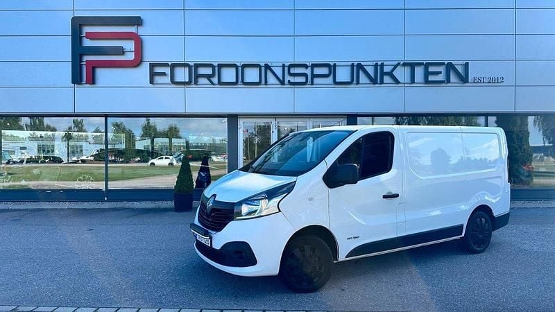 Vit Begagnad 2017 Renault Trafic Van | 99 000 kr (Superpris) - Bild 1/4