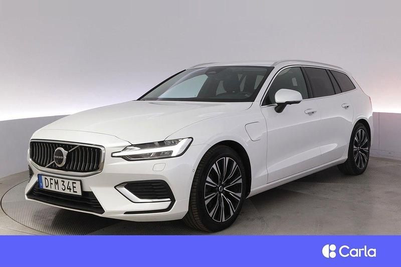 Vit Begagnad 2024 Volvo V60 Core Kombi | 425 900 kr (Marknadspris) - Bild 1/4