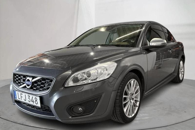 Grå Begagnad 2011 Volvo C30 Momentum Halvkombi | 40 000 kr - Bild 1/4