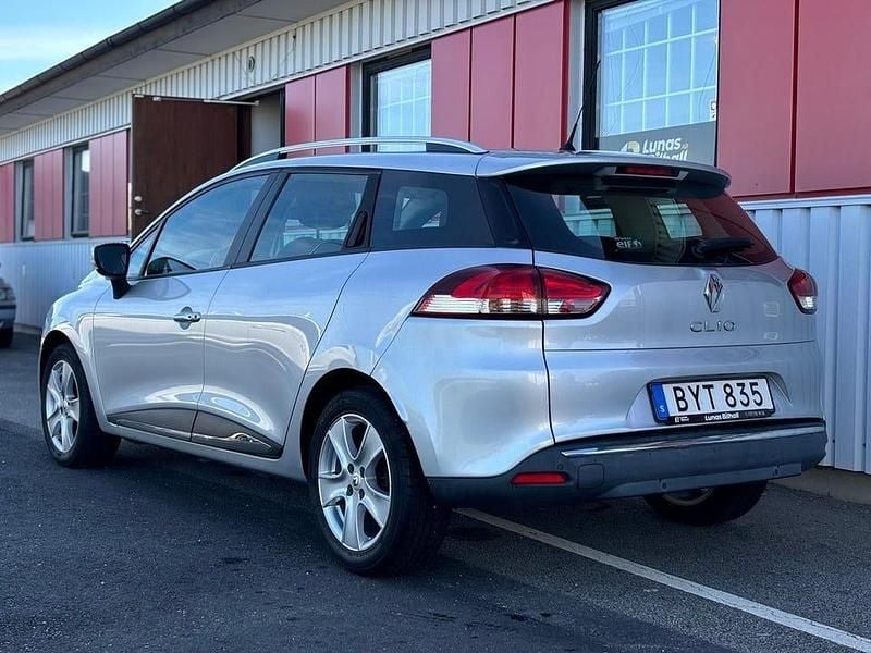 Begagnad Renault Clio IV 120 HK (88 kW) 2015 Silver Kombi