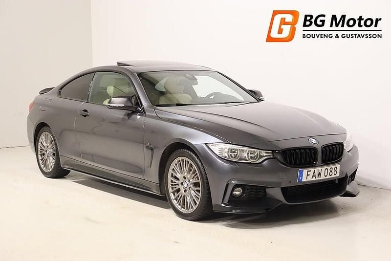 Grå Begagnad 2013 BMW 428 M Sport Sportkupé | 199 500 kr (Marknadspris) - Bild 1/3
