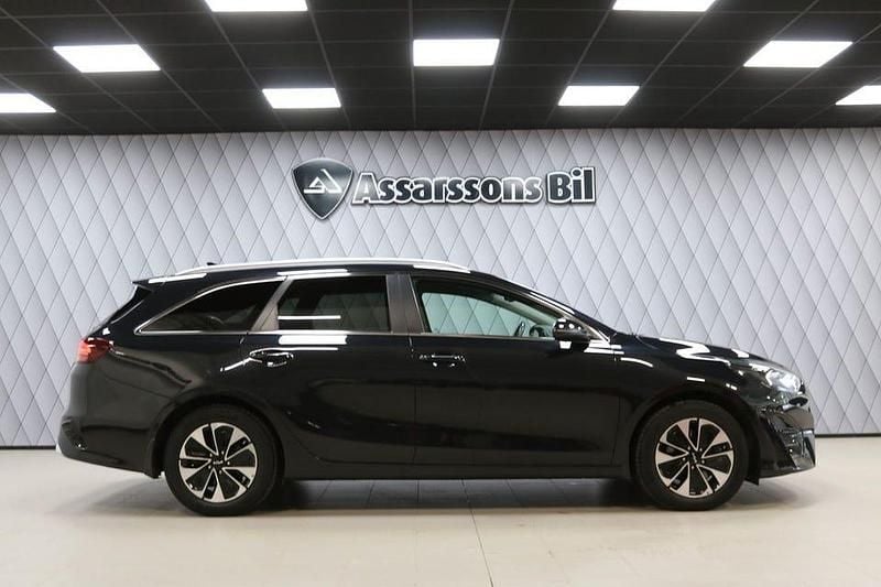 Begagnad Kia Ceed Advance 141 HK (103 kW) 2021 Svart Halvkombi
