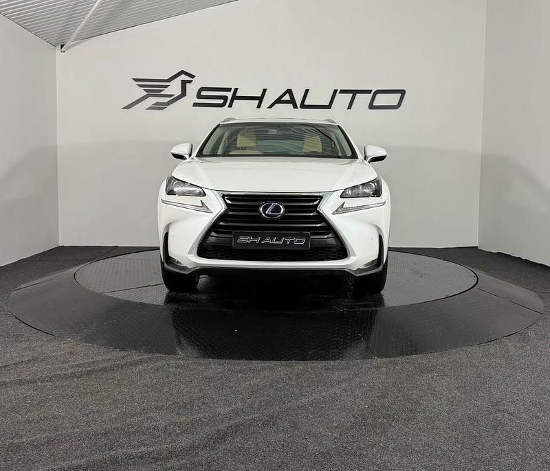 Begagnad Lexus NX300h Executive Line 197 HK (144 kW) 2017 Vit SUV