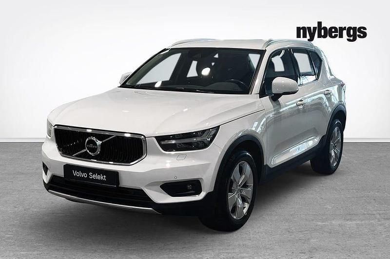 Vit Begagnad 2021 Volvo XC40 Momentum SUV | 329 000 kr (Bra pris) - Bild 1/4