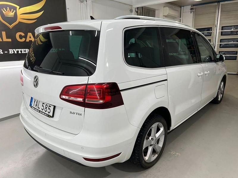 Begagnad VW Sharan 150 HK (110 kW) 2016 Vit Minibuss