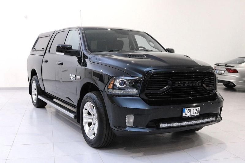 Svart Begagnad 2018 Dodge Ram Pickup | 399 900 kr (Marknadspris) - Bild 1/4