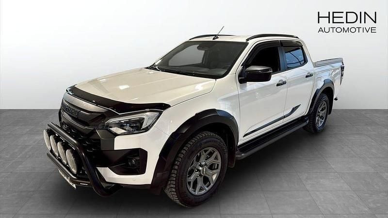 Vit Ny 2025 Isuzu D-Max Sedan | 611 125 kr - Bild 1/4