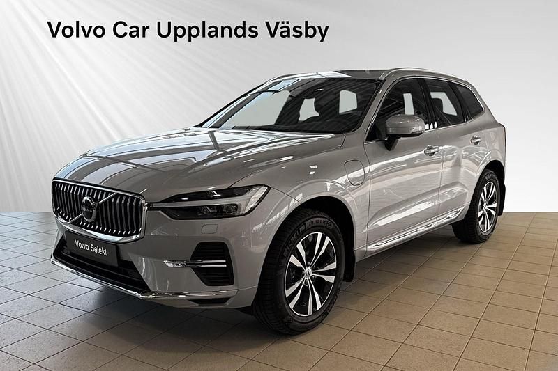 Silver Begagnad 2024 Volvo XC60 Core SUV | 529 900 kr (Marknadspris) - Bild 1/3