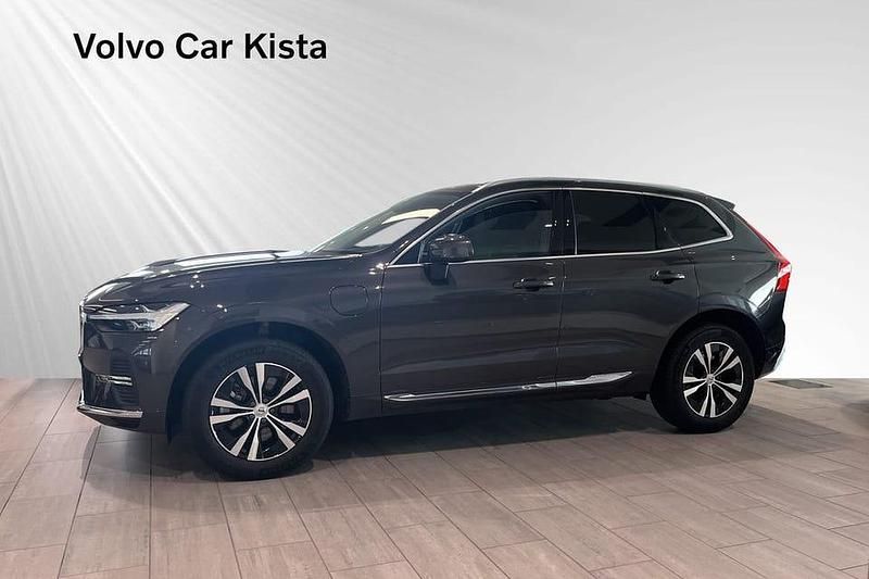 Begagnad Volvo XC60 Core 355 HK (261 kW) 2023 Grå SUV