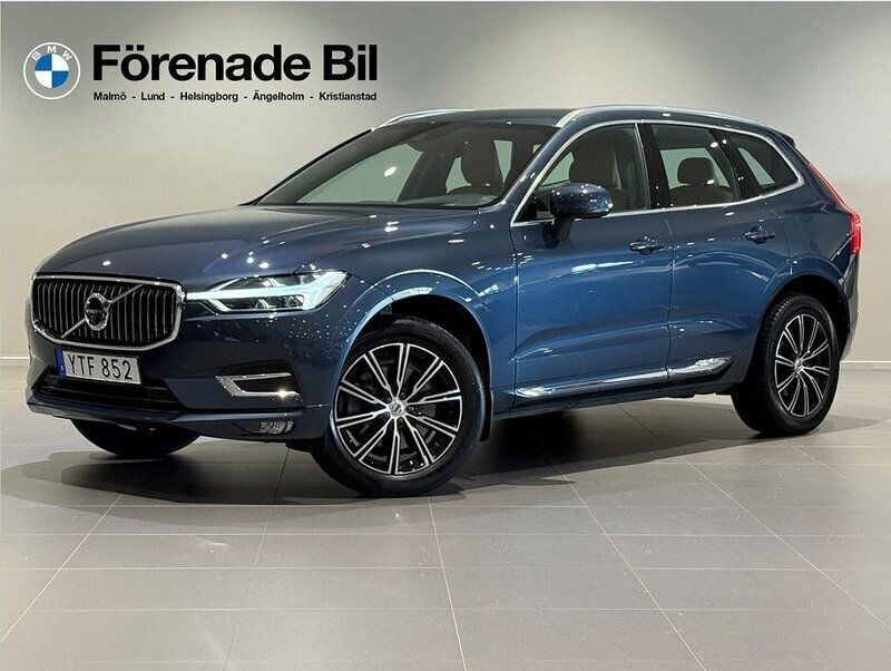 Mörkblå (blå) Begagnad 2018 Volvo XC60 Inscription SUV | 349 000 kr (Marknadspris) - Bild 1/4