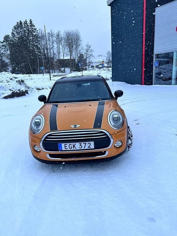 Begagnad 2018 Mini Cooper Halvkombi | 180 000 kr (Bra pris) - Bild 1/4