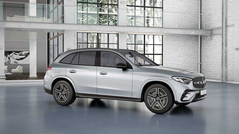 Ny 2024 Mercedes GLC300e AMG SUV | 782 950 kr (Marknadspris) - Bild 1/4