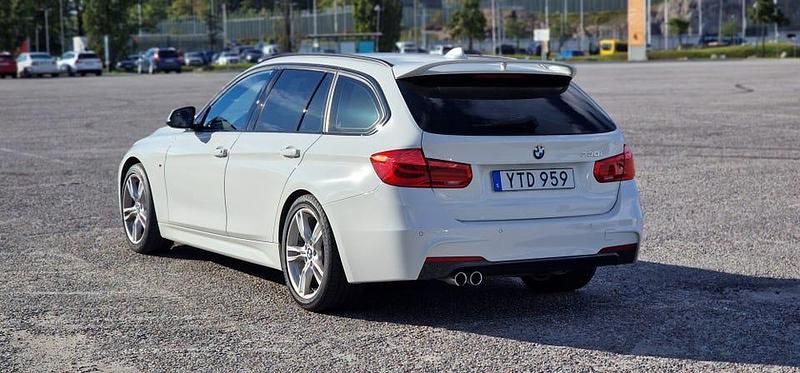Begagnad 2018 BMW 330 Kombi | 235 000 kr (Dyr) - Bild 1/4